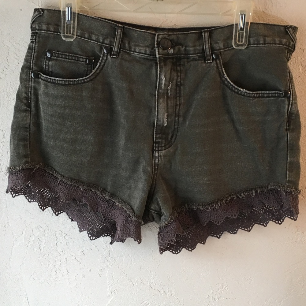 Free People Size 31 Green Distressed Shorts Lace